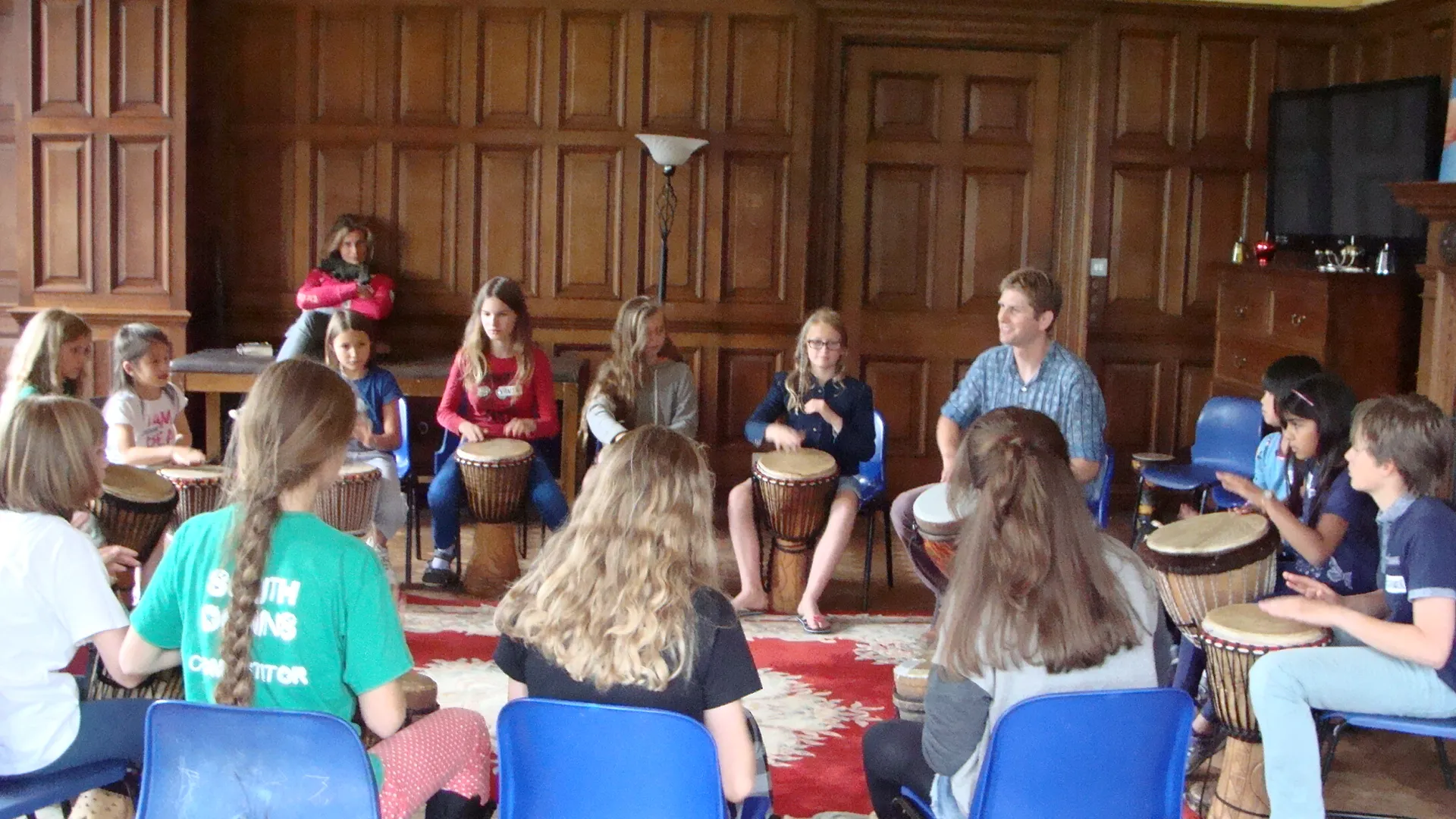 Workshop with percussion instruments